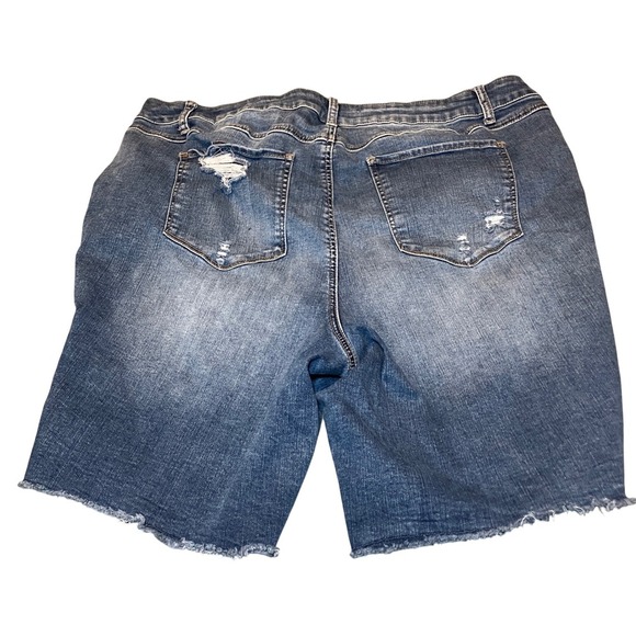 Distressed Denim Bermuda Shorts Womens Size 22 Blue Ripped Frayed Hem - Picture 4 of 5